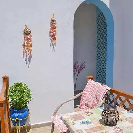 Nikola's House * Adamantas (Milos)