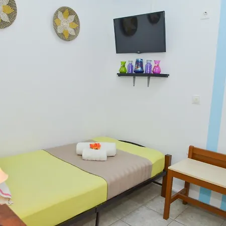 Nikola's House Adamantas (Milos)