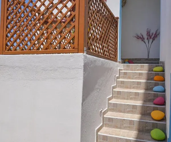 Nikola's House * Adamantas (Milos)