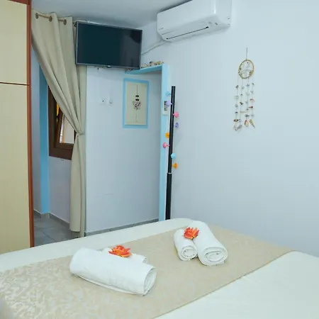 Nikola's House Adamantas (Milos)