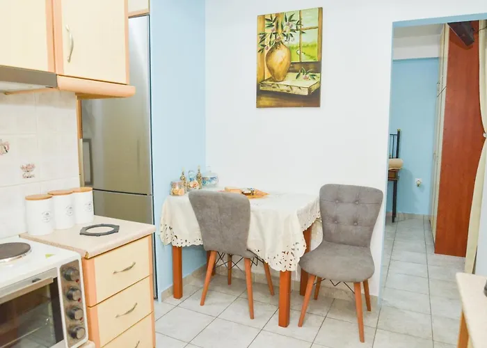 Nikola's House * Adamantas