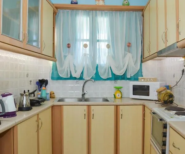 Nikola's House Adamantas